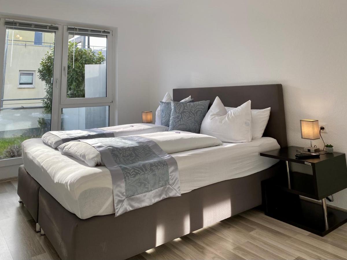 3 Zimmer Apartment In S-Bahn Naehe, 76 Qm, Max 5 Pers, 30Qm Dachterasse, Garage, Internet 1000 Mbit Gaertringen Luaran gambar