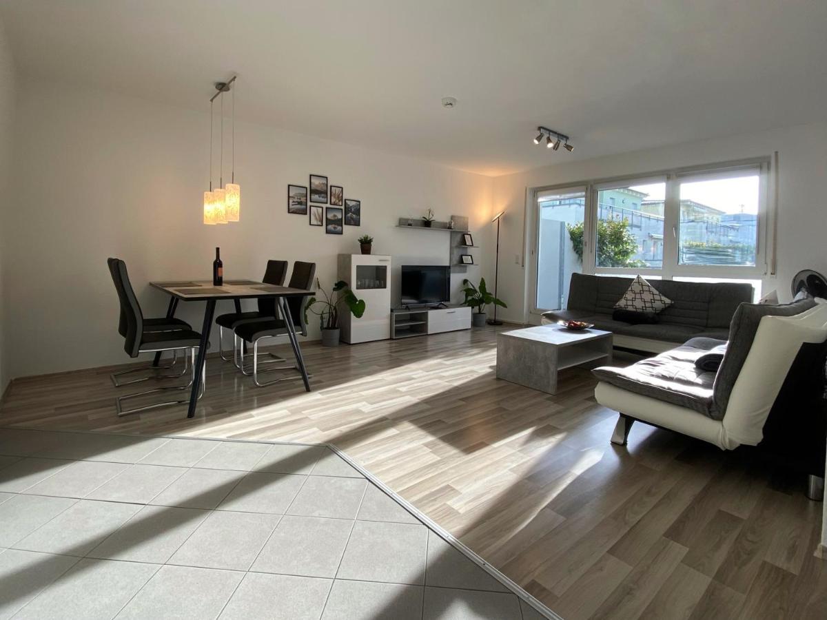 3 Zimmer Apartment In S-Bahn Naehe, 76 Qm, Max 5 Pers, 30Qm Dachterasse, Garage, Internet 1000 Mbit Gaertringen Luaran gambar